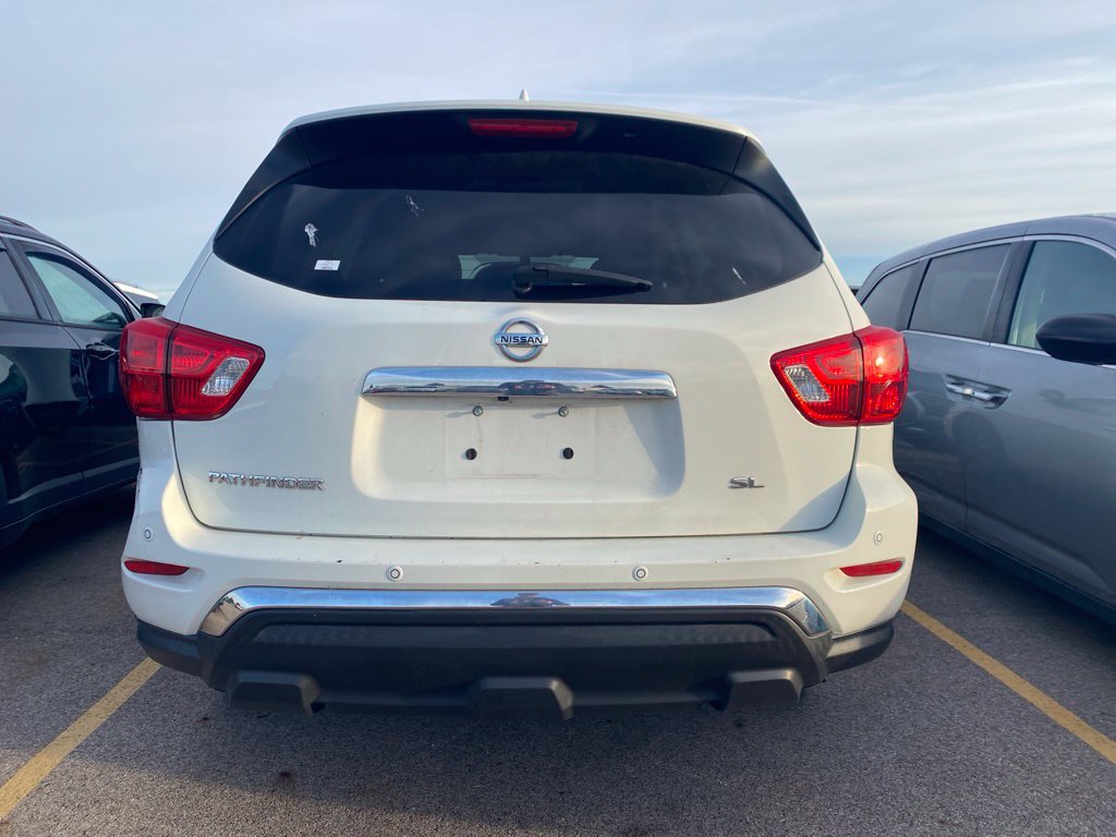 Used 2019 Nissan Pathfinder SL FWD image 10