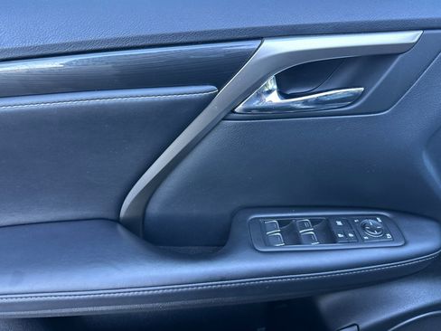 Used 2019 Lexus RX 450h AWD image 12