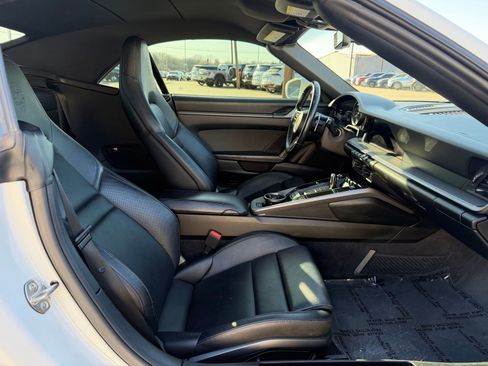 Used 2023 Porsche 911 Carrera image 24