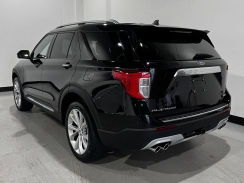 Used 2022 Ford Explorer Platinum w/ Equipment Group 601A AWD/4WD image 33