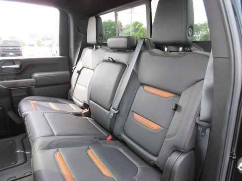 Certified 2022 GMC Sierra 2500 AT4 w/ AT4 Premium Plus Package AWD/4WD image 25
