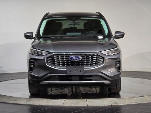 New 2026 Ford Escape SE w/ Class II Trailer Tow Package image 8