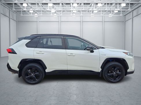 Used 2021 Toyota RAV4 XSE image 6