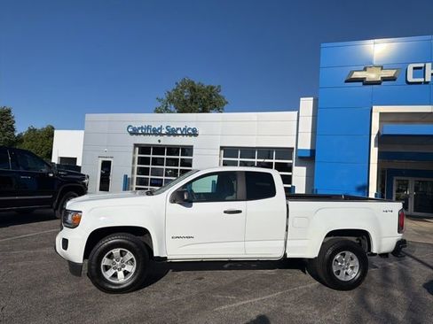 Used 2015 GMC Canyon 4x4 Extended Cab w/ Convenience Package image 6