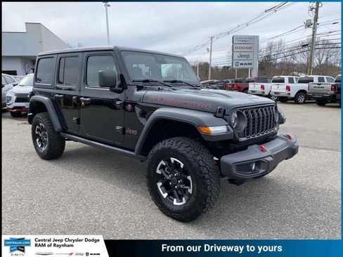 Certified 2025 Jeep Wrangler Unlimited Rubicon AWD/4WD image 1