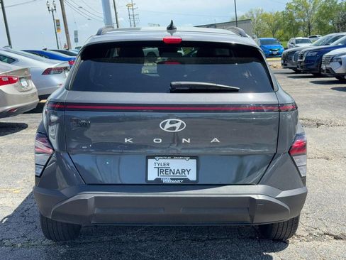 Used 2025 Hyundai Kona SEL FWD image 5