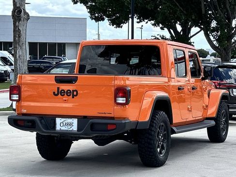 Used 2025 Jeep Gladiator Sport AWD/4WD image 4