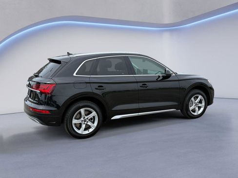 Used 2023 Audi Q5 2.0T Premium w/ Convenience Package AWD/4WD image 3