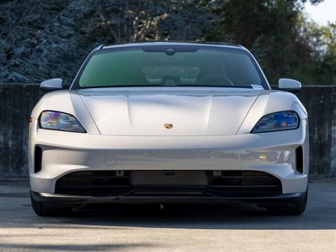 Used 2025 Porsche Taycan 4S image 8