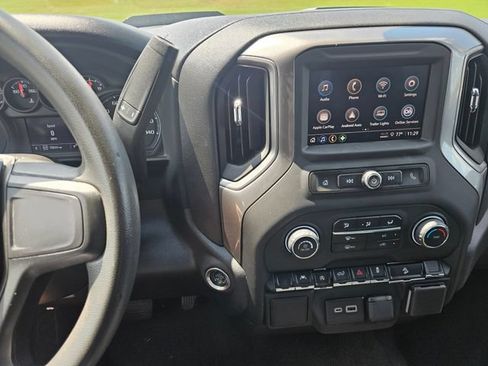 Used 2024 Chevrolet Silverado 1500 Custom Trail Boss AWD/4WD image 17