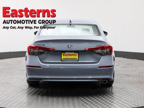 Used 2024 Honda Civic Sport image 6