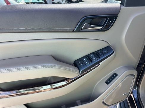 Used 2018 GMC Yukon SLT w/ Open Road Package AWD/4WD image 16