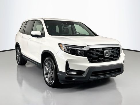 Certified 2023 Honda Passport EX-L image 3
