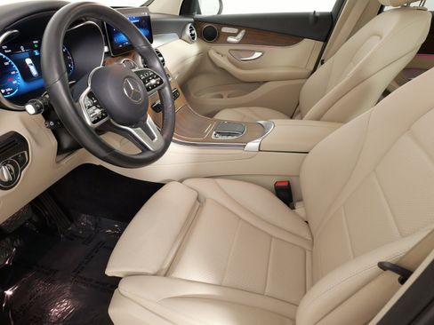 Used 2022 Mercedes-Benz GLC 300 4MATIC image 29
