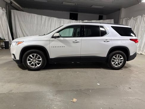 Used 2021 Chevrolet Traverse LT FWD image 4