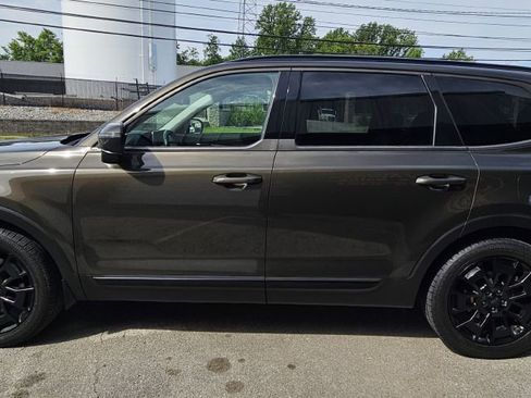 Used 2021 Kia Telluride EX w/ EX Premium Package AWD/4WD image 4