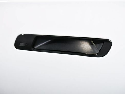 Used 2026 BMW 740i xDrive AWD/4WD image 12