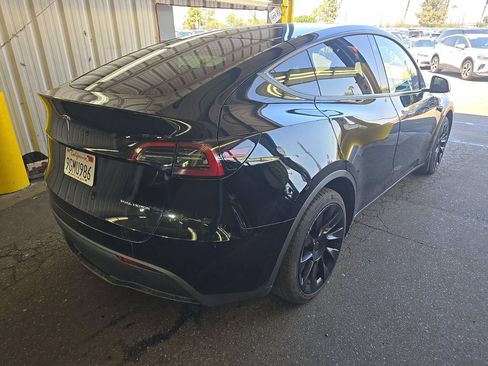 Used 2023 Tesla Model Y Long Range AWD/4WD image 3