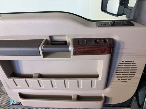 Used 2008 Ford F350 Lariat image 24
