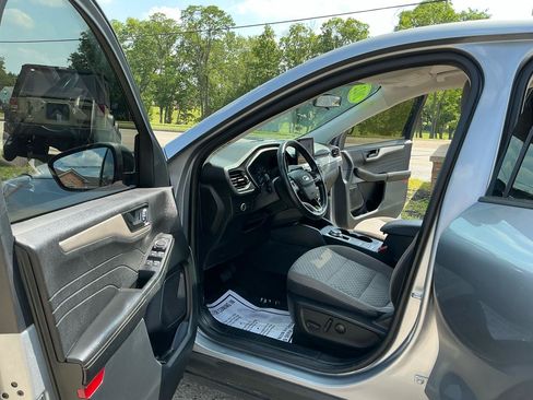 Used 2022 Ford Escape SE w/ Convenience Package FWD image 14