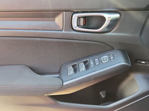 Used 2025 Honda Civic Sport image 26