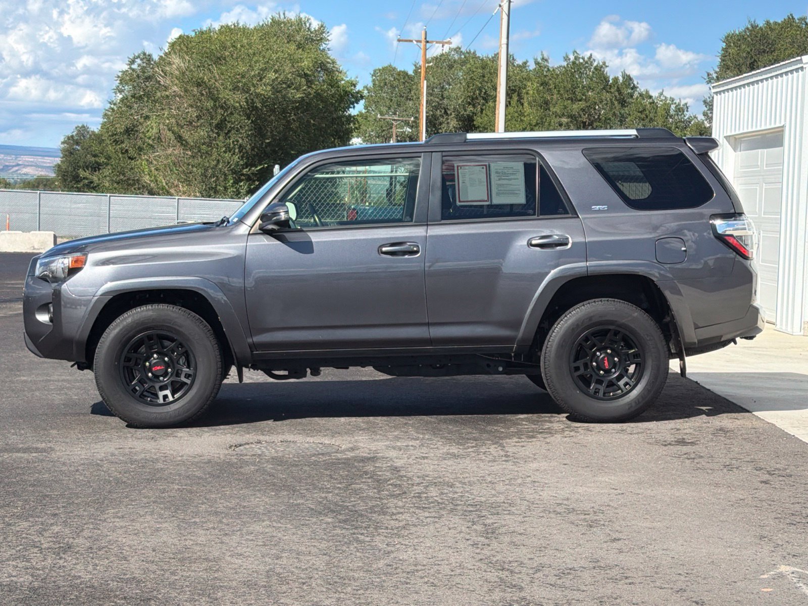 Certified 2023 Toyota 4Runner SR5 Premium AWD/4WD image 4