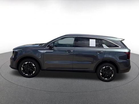 Used 2024 Kia Sorento S AWD/4WD image 10