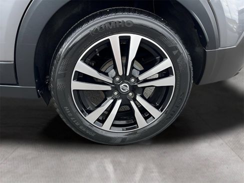 Used 2020 Nissan Kicks SV image 23