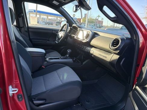 Certified 2022 Toyota Tacoma TRD Off-Road w/ Technology Package image 27