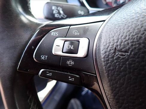 Used 2020 Volkswagen Jetta SE w/ SE Cold Weather Package FWD image 19