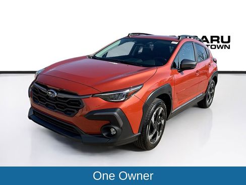 Certified 2025 Subaru Crosstrek 2.5i Limited w/ Crosstrek Mirror Package image 3