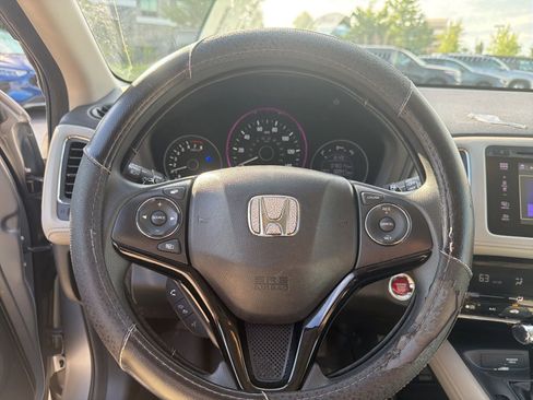Used 2018 Honda HR-V EX image 10
