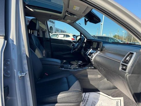 Used 2022 Kia Sorento SX image 16