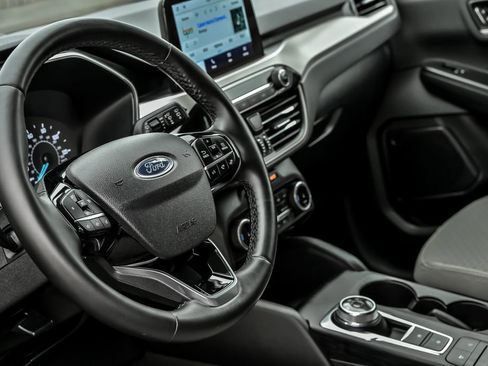 Used 2022 Ford Escape SE w/ Convenience Package image 17