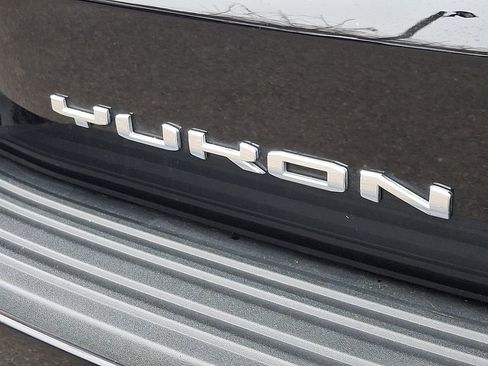 Certified 2025 GMC Yukon Denali Ultimate image 32