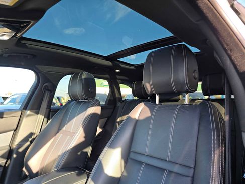 Used 2021 Land Rover Range Rover Velar R-Dynamic S image 22