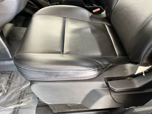 Used 2025 Ford Transit 250 148 Medium Roof RWD image 19