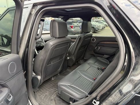 Used 2020 Land Rover Discovery HSE Luxury image 6