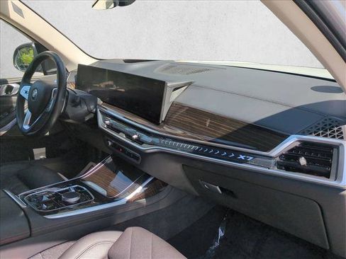 Used 2024 BMW X7 xDrive40i w/ Premium Package AWD/4WD image 26