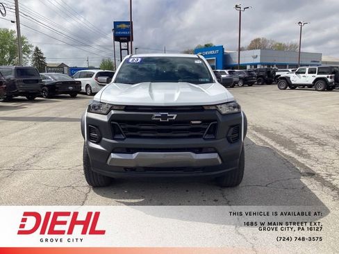 Used 2023 Chevrolet Colorado Trail Boss w/ Advanced Trailering Package AWD/4WD image 2