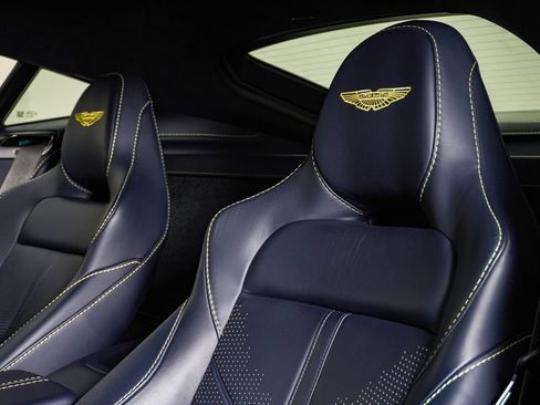 Used 2023 Aston Martin V12 Vantage RWD image 22