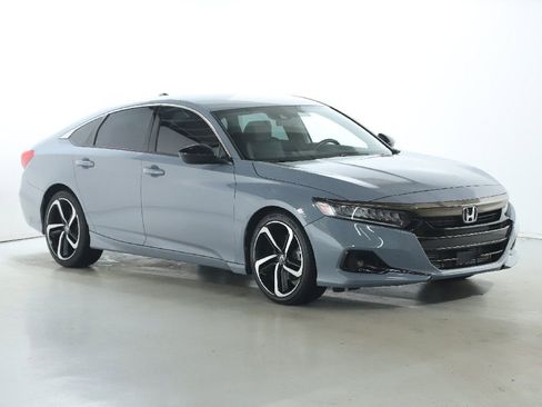 Used 2022 Honda Accord Sport image 9