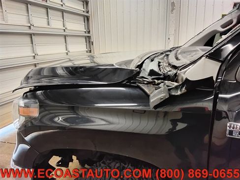 Used 2021 Toyota Tundra SR5 w/ TRD Off-Road Package AWD/4WD image 19