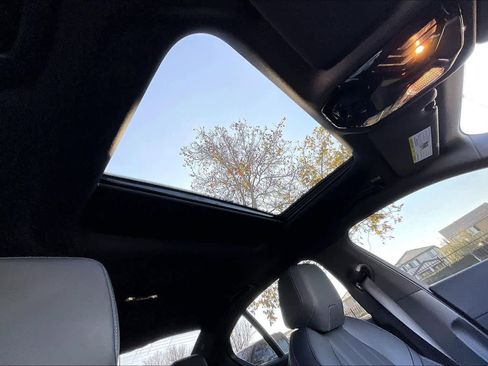 Used 2026 BMW i5 eDrive40 w/ Premium Package image 22