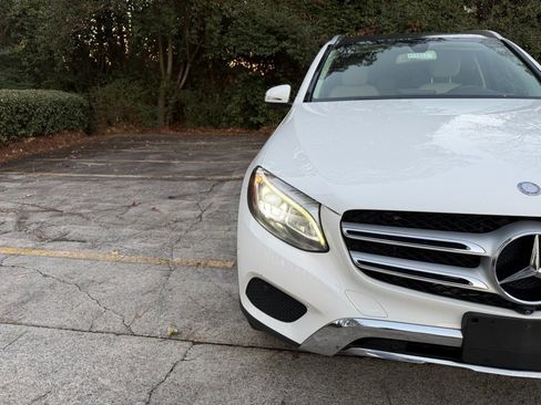 Used 2017 Mercedes-Benz GLC 300 4MATIC image 14