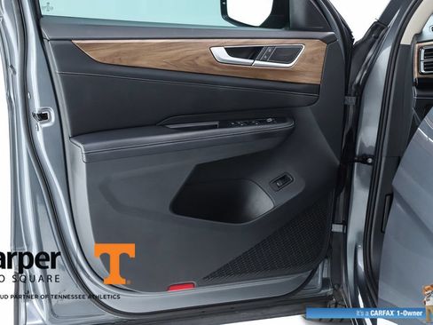 Used 2024 Volkswagen Atlas SE w/ Panoramic Sunroof Package FWD image 58