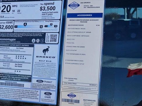 New 2025 Ford Bronco 4-Door image 18