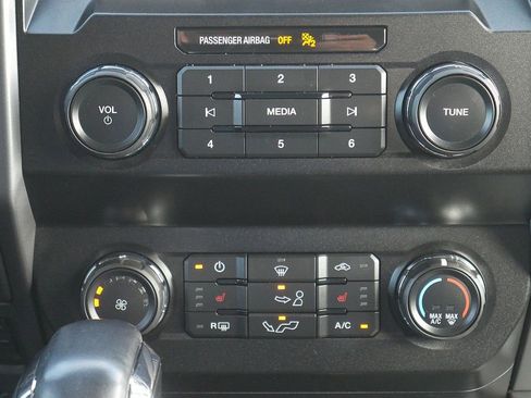 Used 2019 Ford F150 XLT w/ Equipment Group 302A Luxury image 24