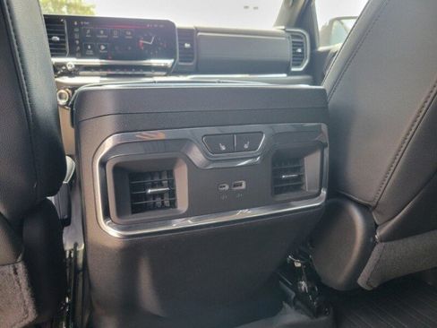 Used 2024 GMC Sierra 1500 SLT w/ SLT Premium Plus Package AWD/4WD image 22