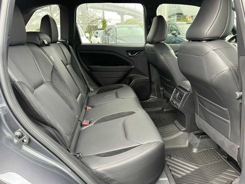 Used 2025 Subaru Forester Touring image 12